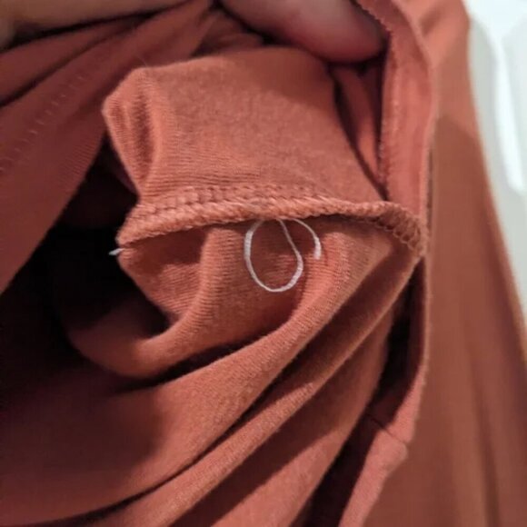 Aritzia Wilfred Free | Janessa Long-sleeve crop top in rust - Picture 5 of 6